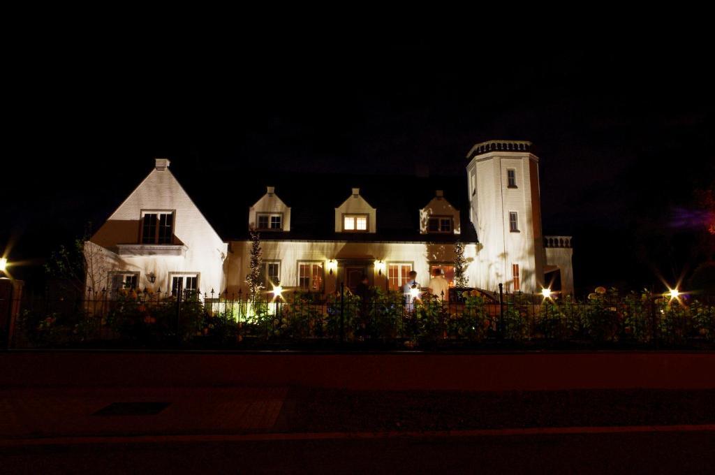 B&B Villa Reynaert Opoeteren Bagian luar foto
