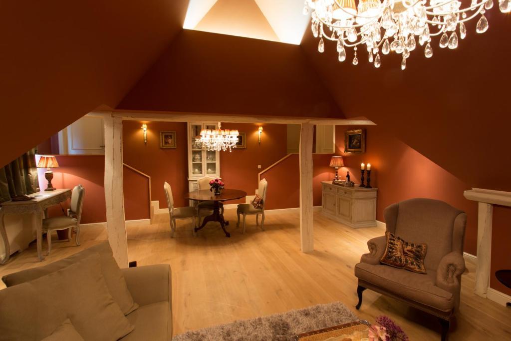 B&B Villa Reynaert Opoeteren Ruang foto